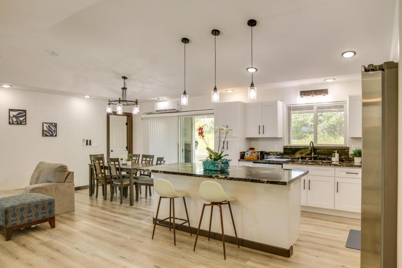 Keaau Getaway With Patio, 3 Mi To Shipman Beach! Exterior photo